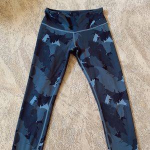 lululemon grey/blue camo slightly cropped leggings